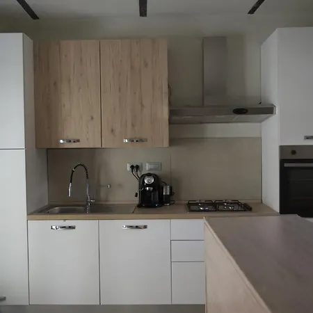 Langhem Suites Apartments 4*